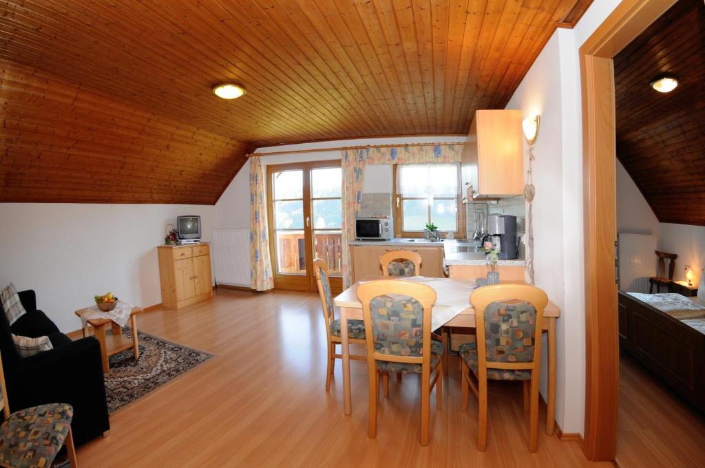 Haus Lukasser Грёбминг Номер фото